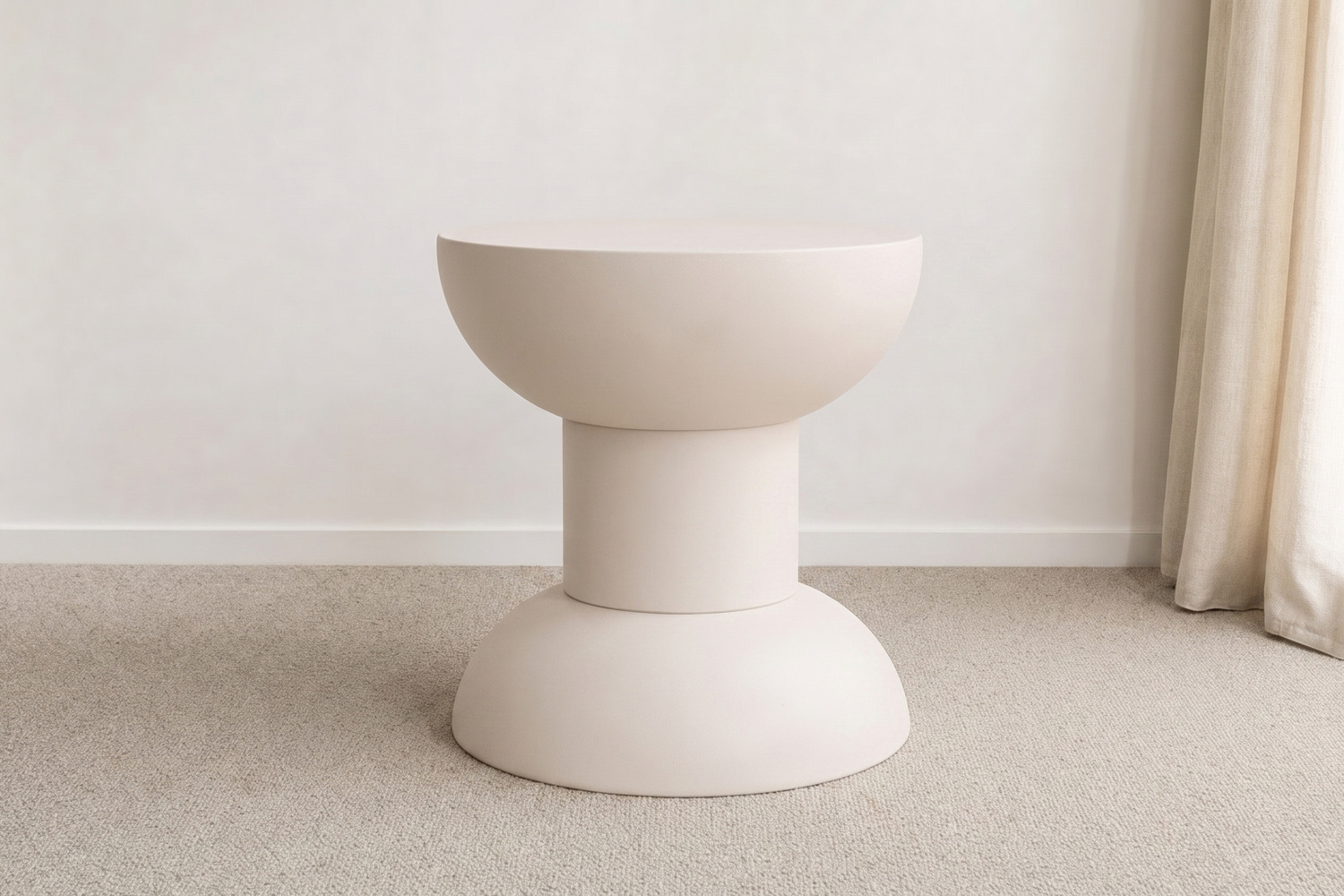 Beistelltisch Lyra aus pulverbeschichtetem Metall in Off-White